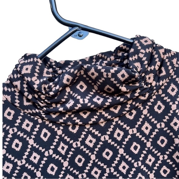 LIKE New Susan Graver Liquid Knit Ruched Neck Tunic Top - Picture 2 of 7